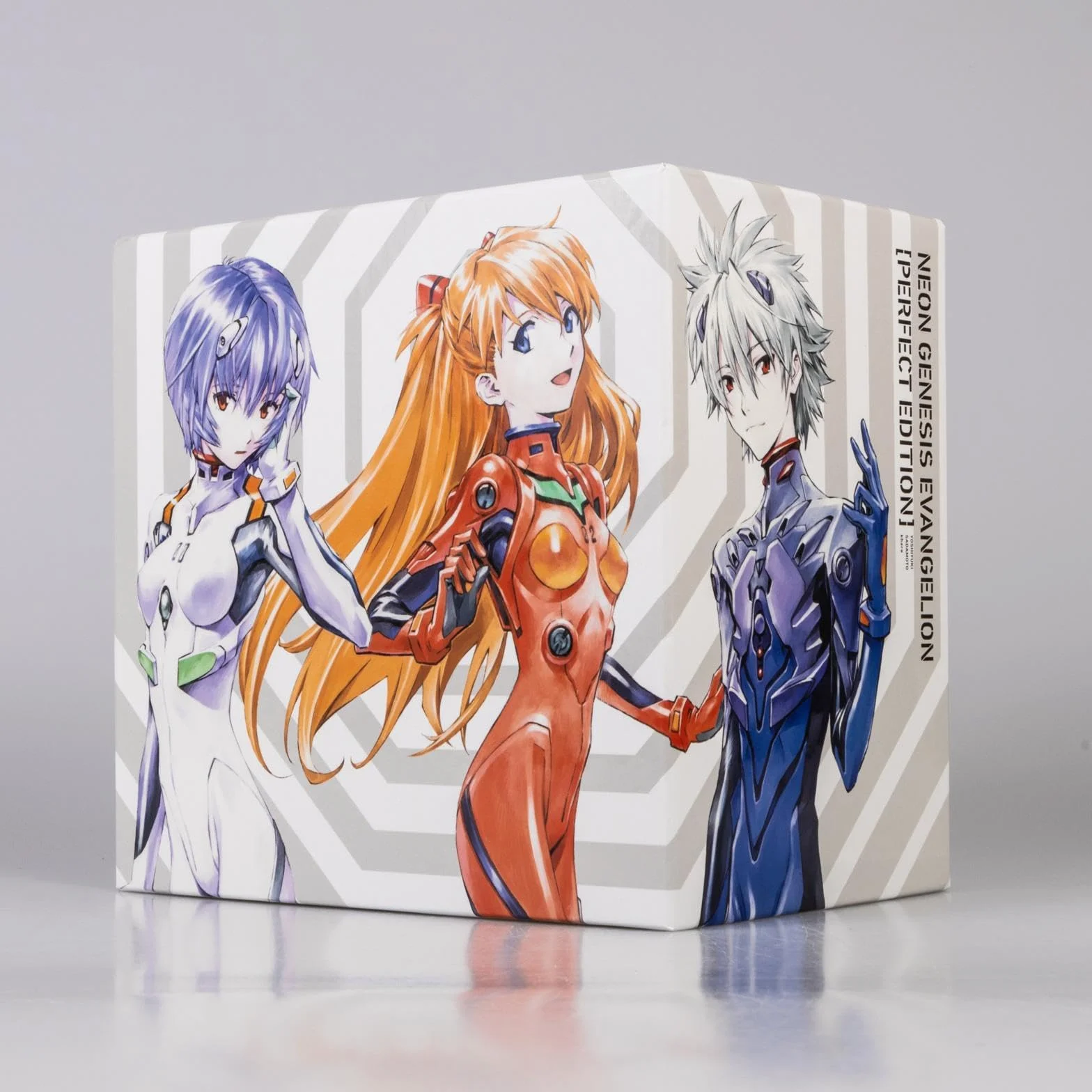 Neon Genesis Evangelion – Perfect Edition, Bände 1-7 im Sammelschuber mit Extras: Neue Edition in 7 Sammelbänden des Mecha-Klassikers